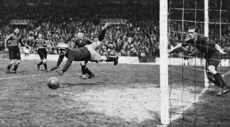 Corinthiens Londres Sochaux 17 Avril 1932 (Lozes et Mattler)