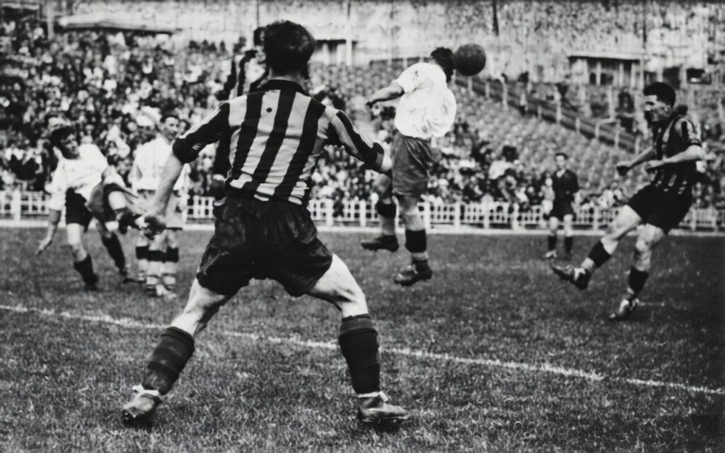 Photo Lierse Sochaux Tournoi de l'Exposition Universelle de Bruxelles 1935