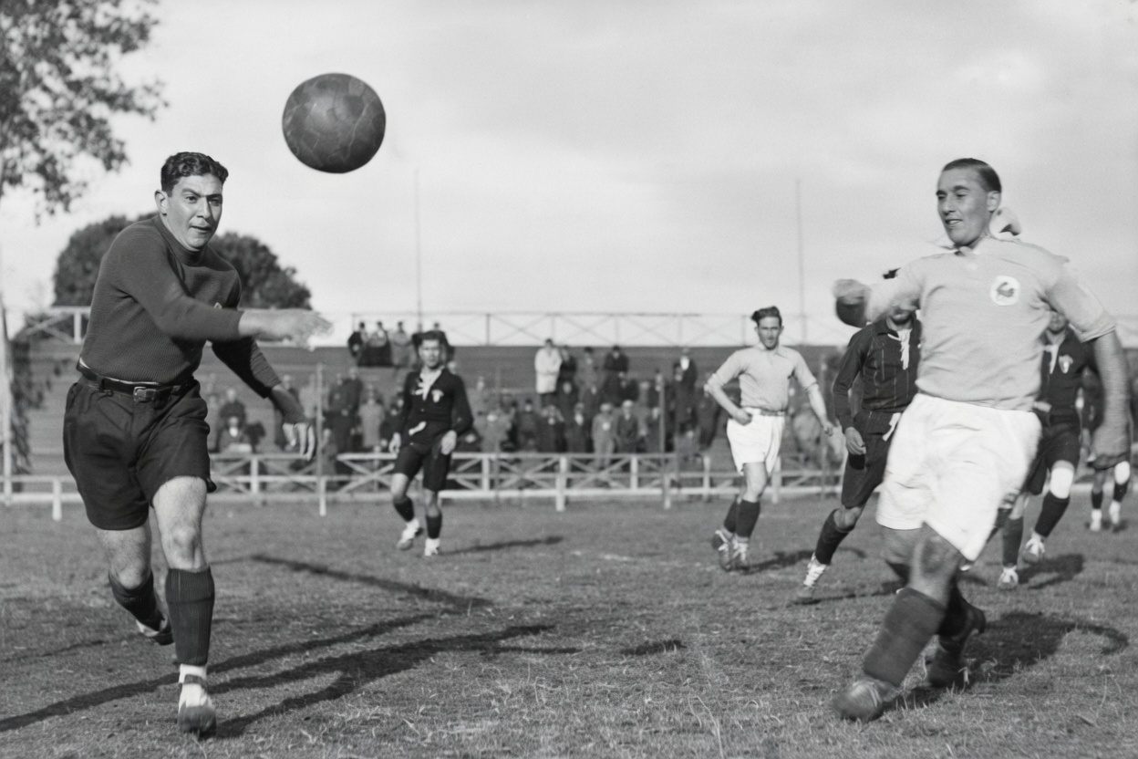 André Maschinot en action lors de France Mexique 13 Juillet 1930 Coupe du Monde Montevideo